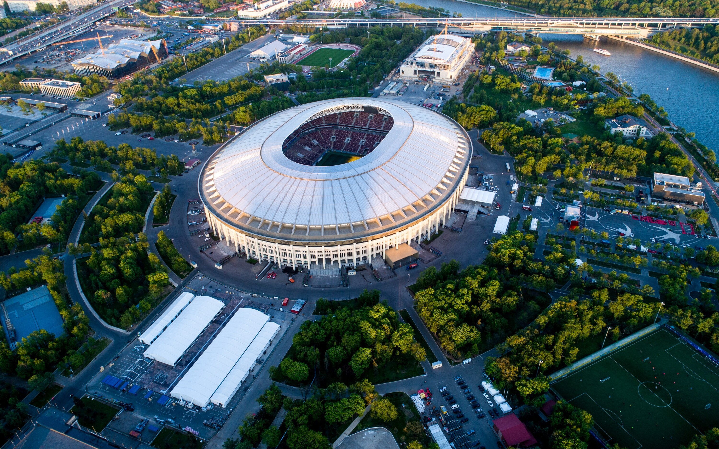 Парковка в спортивном комплексе «Лужники» → стоимость и места размещения